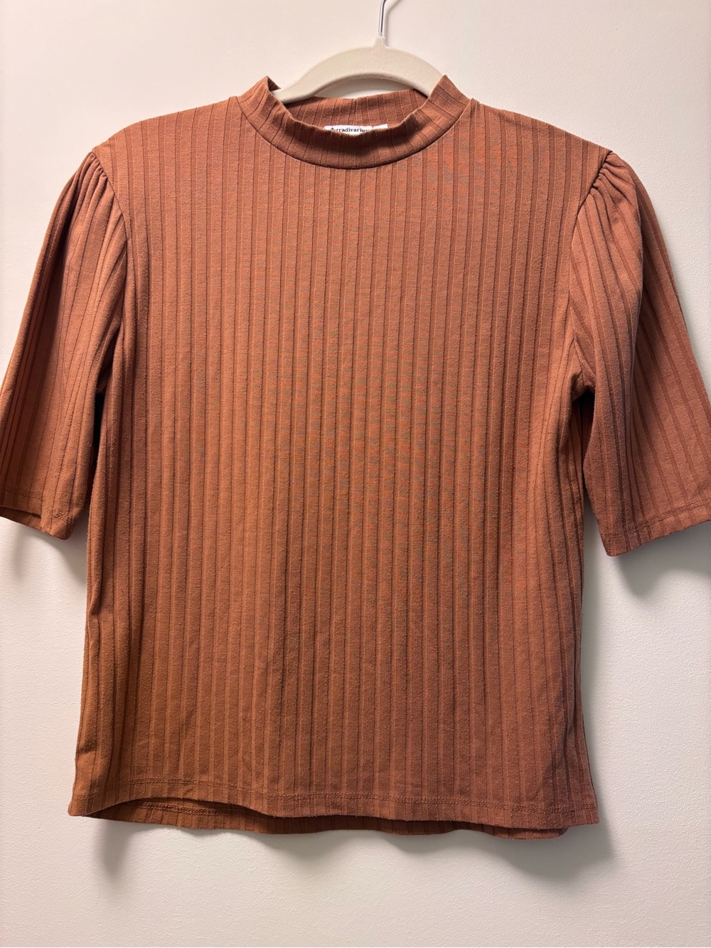 stradivarius Ribbed Short-Sleeve Mock Neck Top in Rust Orange